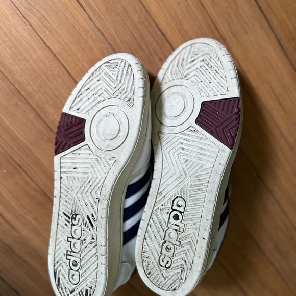 HOOPS 3.0 LOW SHOES size 11 US Cloud White / Shadow Navy / Shadow Red - Picture 3 of 4